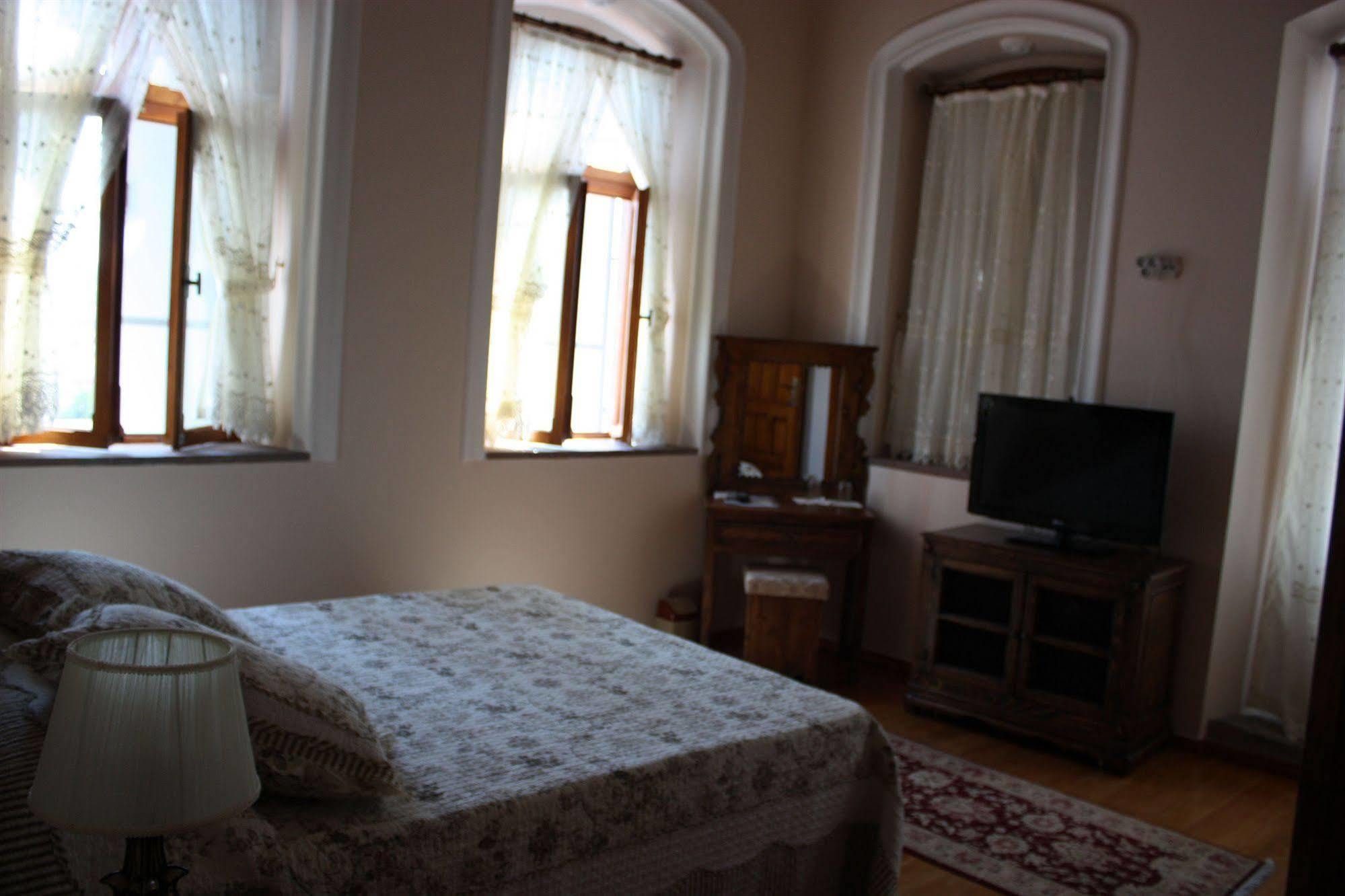 Hera Hotel Bergama Bagian luar foto